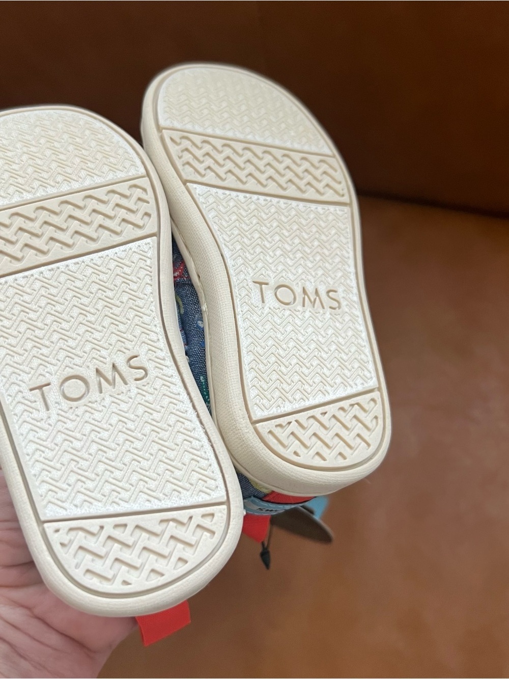 TOMS Unisex Tiny Alpargata toddler slip on shoes dinosaur Sz 6 glow in dark NWT - Picture 4 of 7
